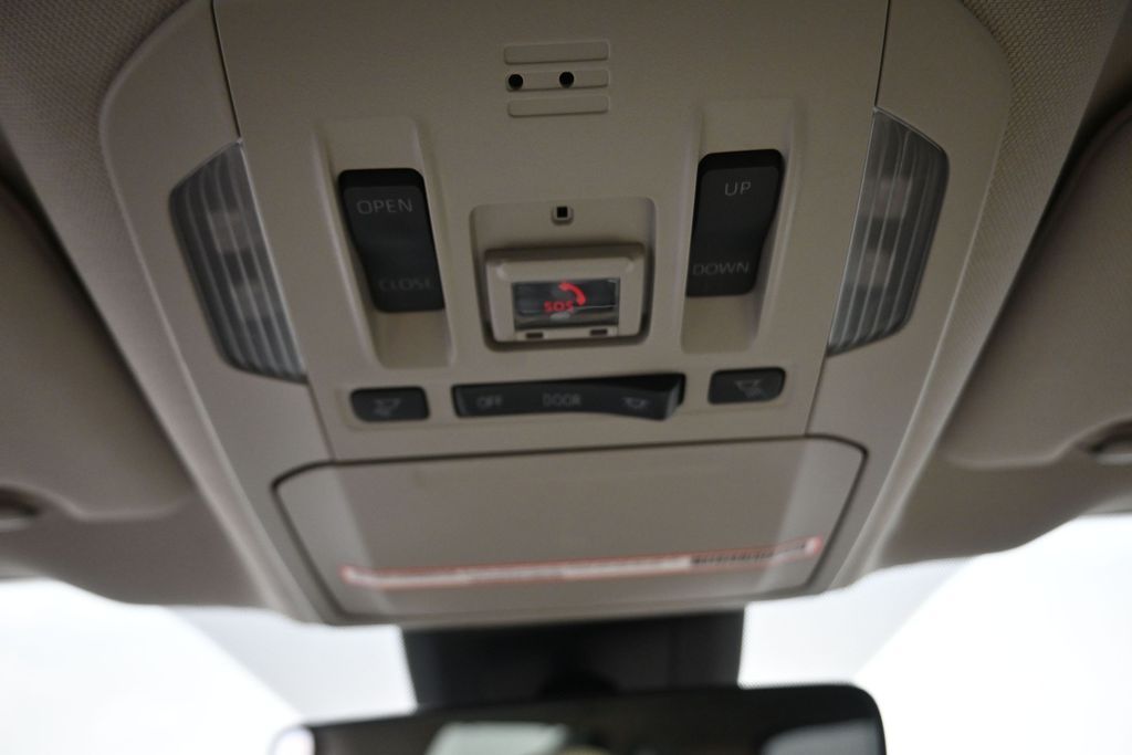 2022 Toyota Highlander XLE Red at Victoria Chrysler Dodge Jeep Ram