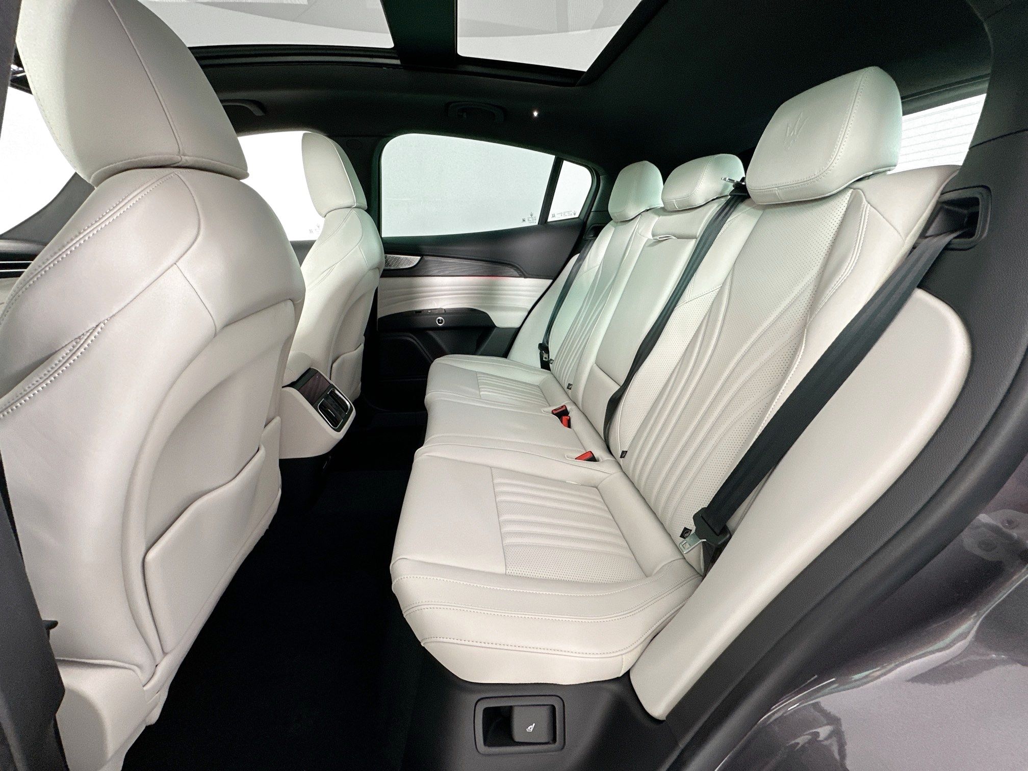 new 2026 Maserati Grecale car, priced at $94,765