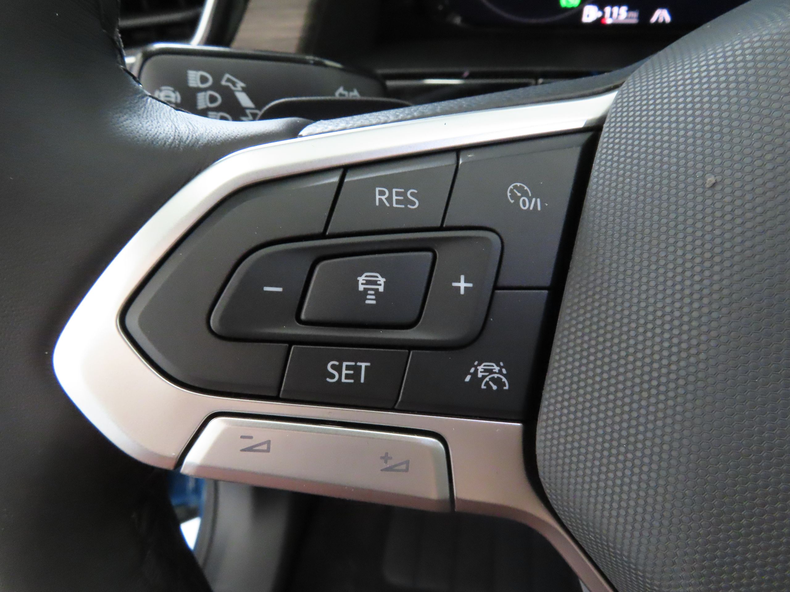 Atlas SEL Premium R-Line 4MOTION