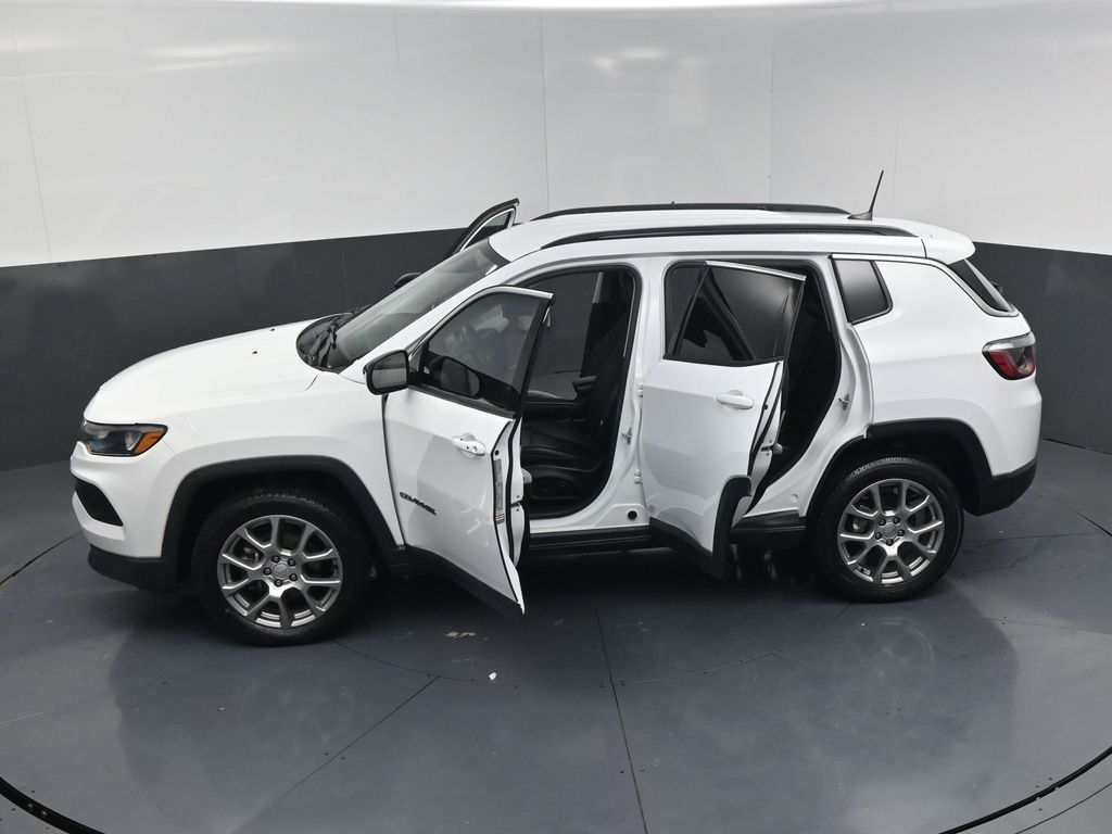 2022 Jeep Compass Latitude Lux White at Wharton Ford