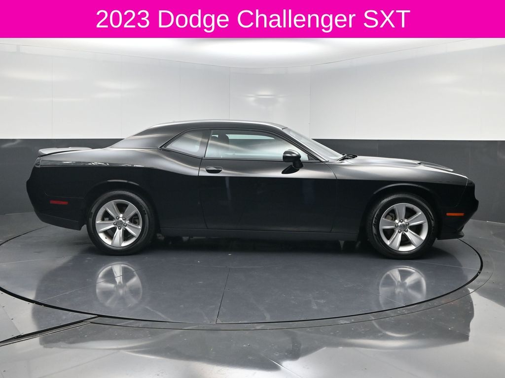 2023 Dodge Challenger SXT - 3
