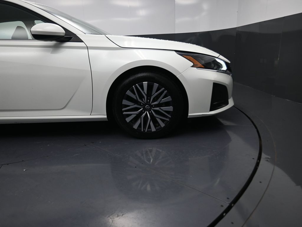 2023 Nissan Altima 2.5 SV - 4