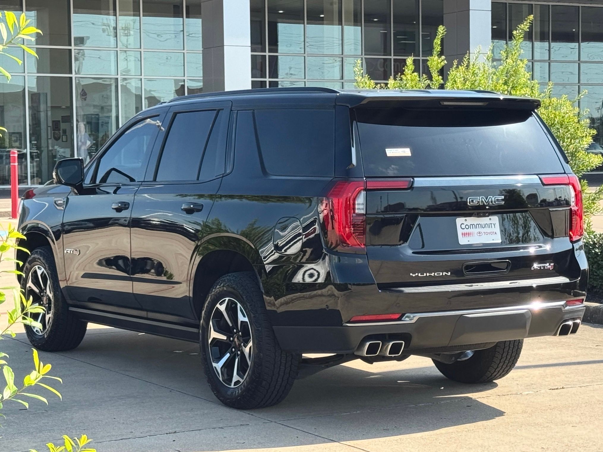 2025 GMC Yukon AT4 Black at Big Star Buick GMC
