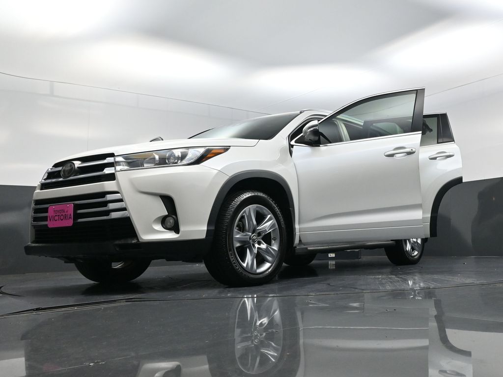 2017 Toyota Highlander Limited White at Classic Chevrolet Galveston