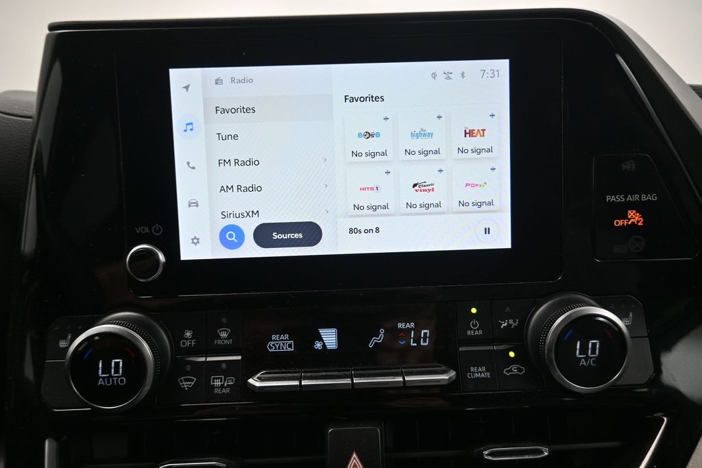 2023 Toyota Highlander Hybrid XLE - 6