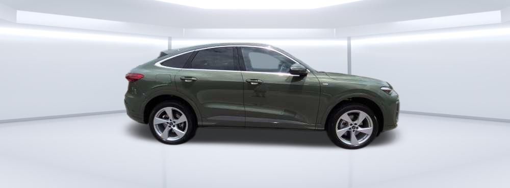 Audi 2026 Q5 Premium Plus quattro