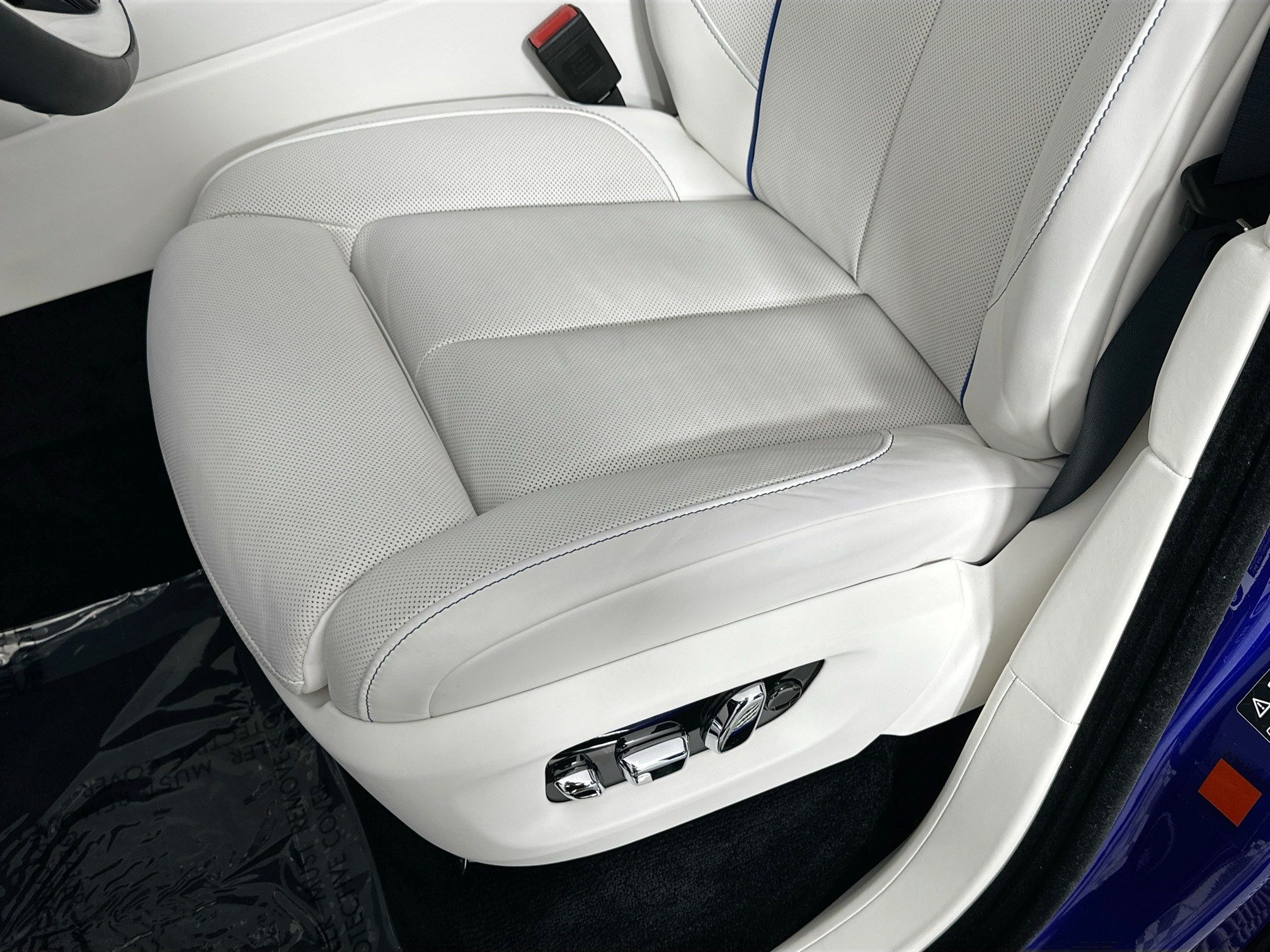 used 2025 Rolls-Royce Cullinan car, priced at $467,575