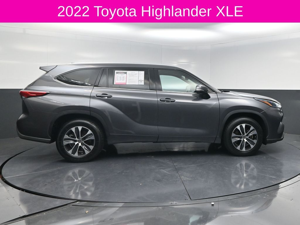 2022 Toyota Highlander XLE Gray at Gullo Toyota