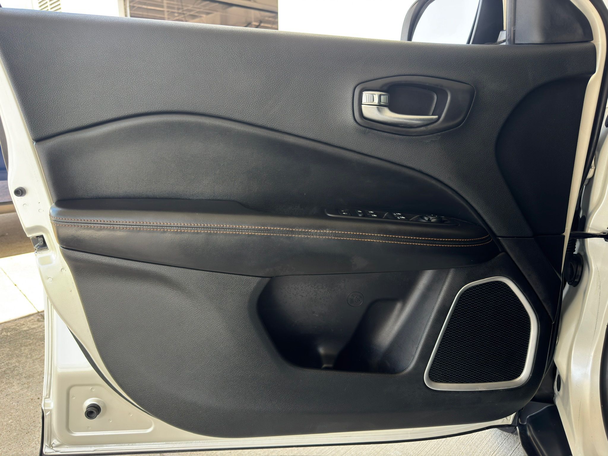 2018 Jeep Compass Limited White at Victoria Chrysler Dodge Jeep Ram