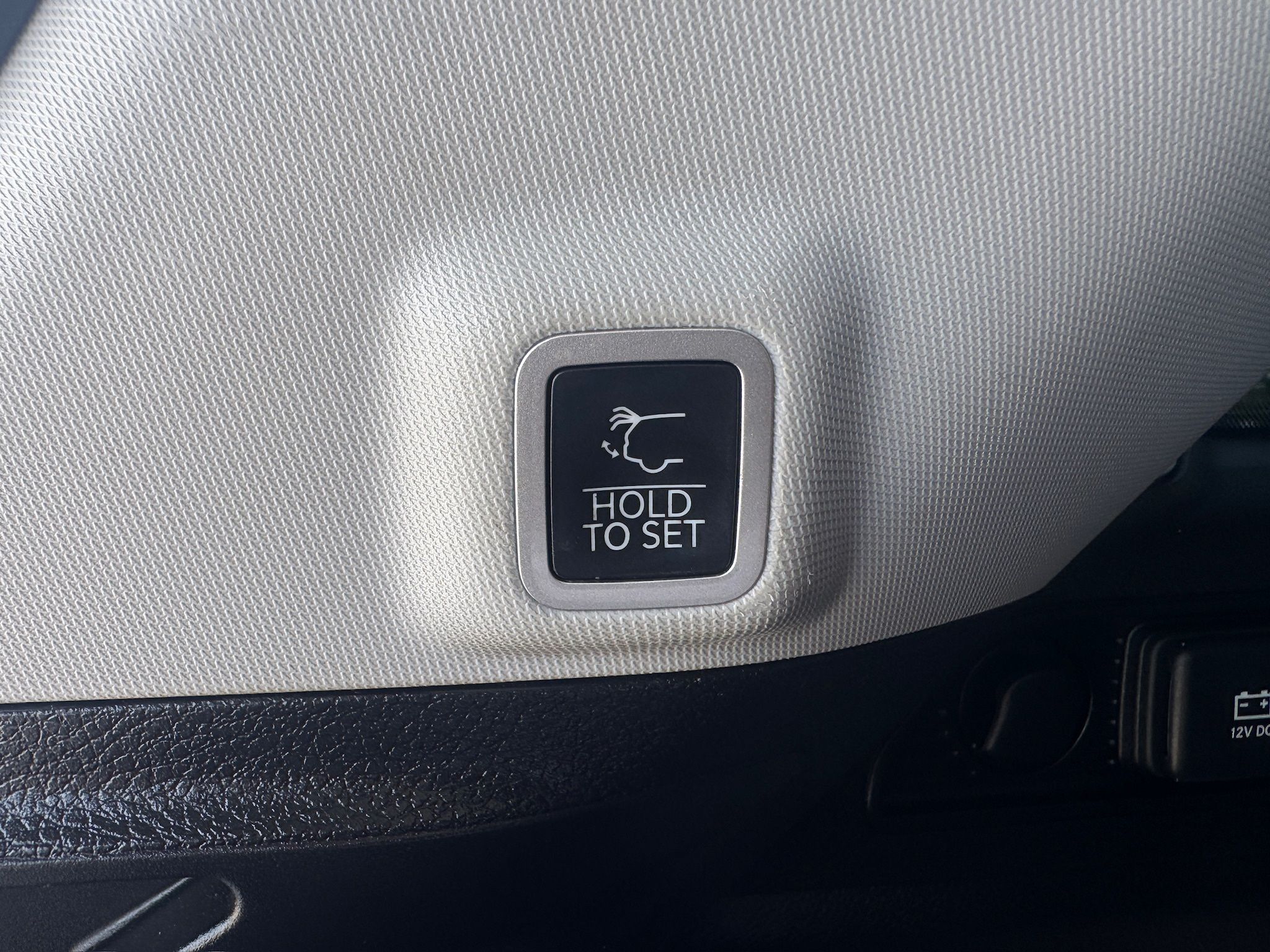2023 Jeep Grand Cherokee Limited White at River Oaks CDJR