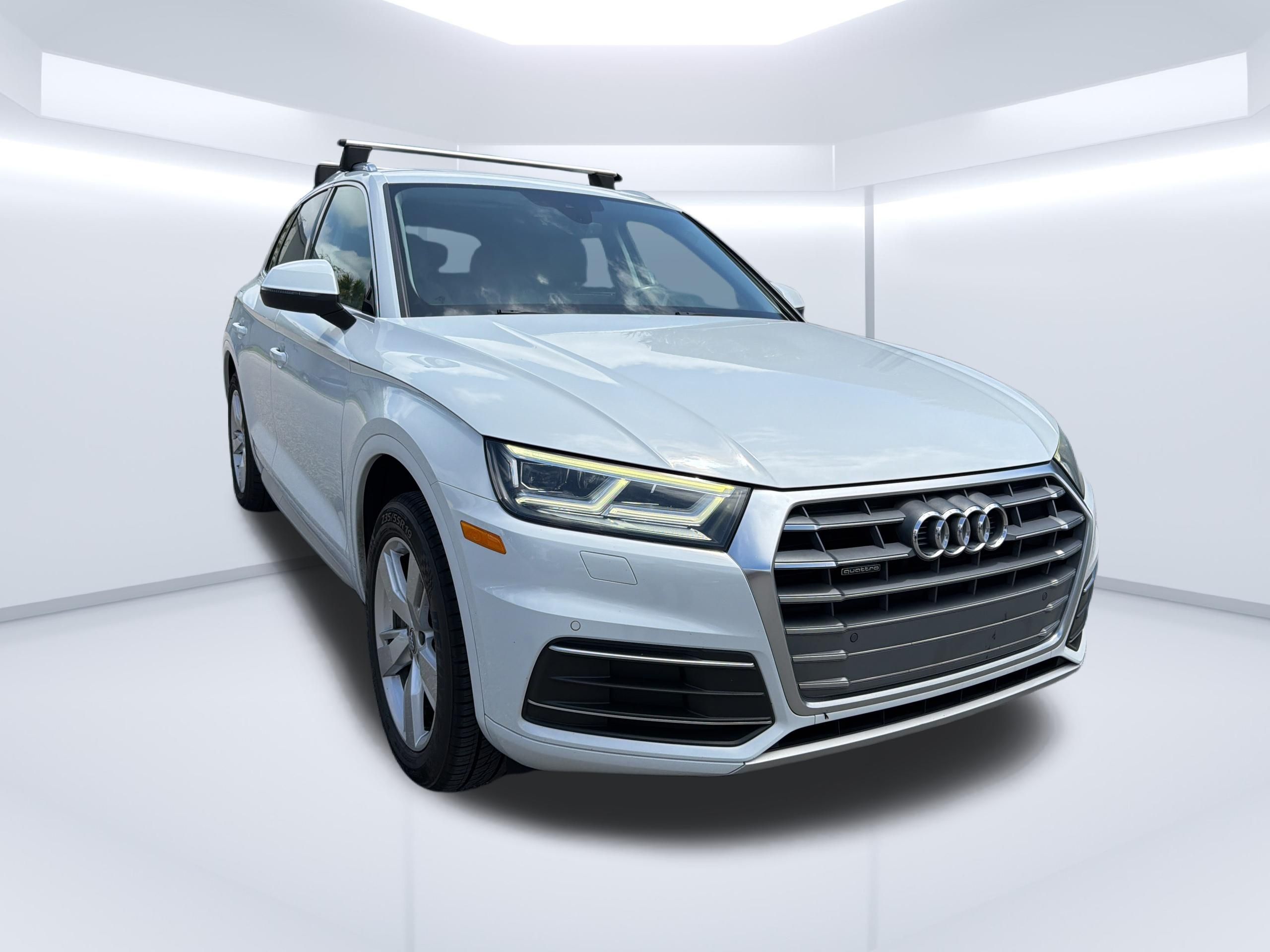 2019 Audi Q5 2.0T quattro S tronic Premium Plus's photo