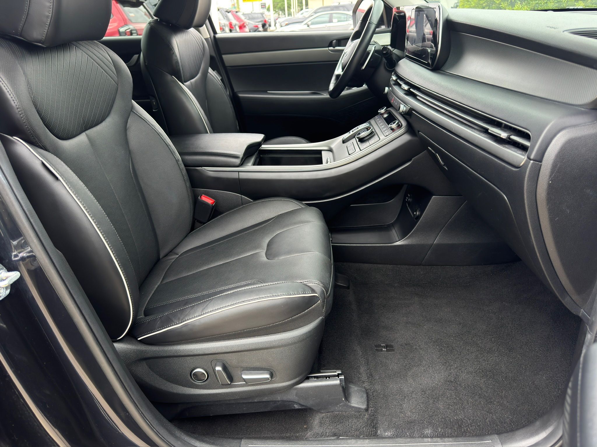2024 Hyundai Palisade SEL White at Shottenkirk Kia Fort Bend