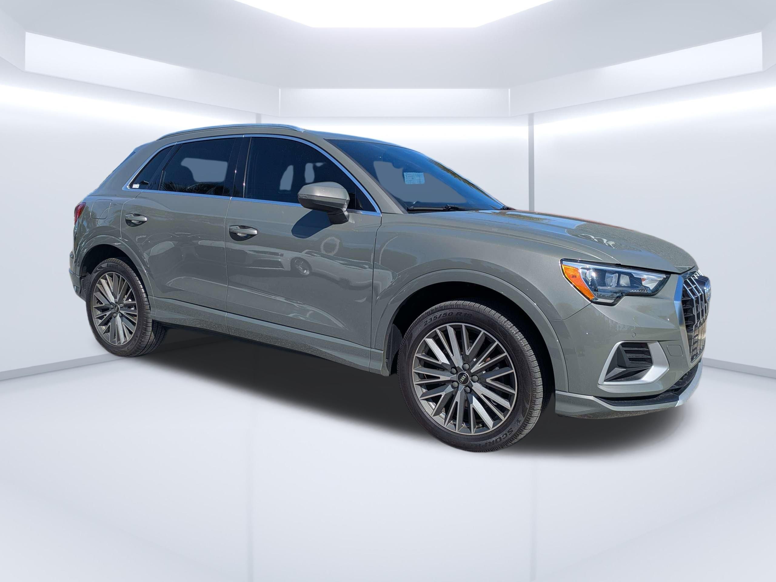 2022 Audi Q3 quattro Premium 40 TFSI