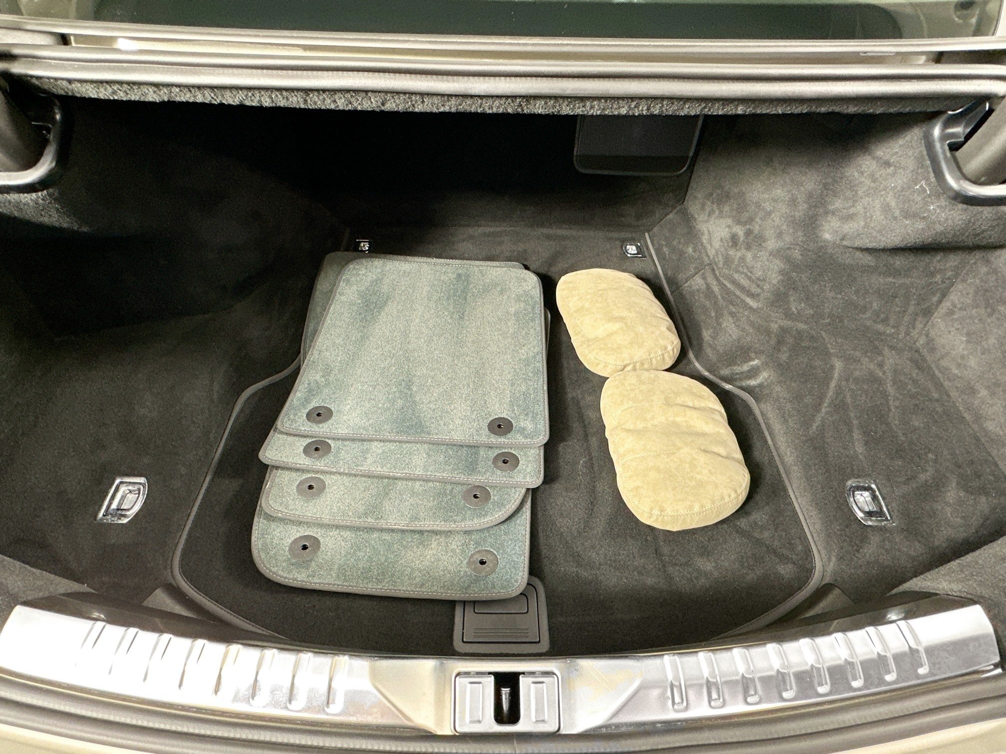 used 2022 Bentley Flying Spur car