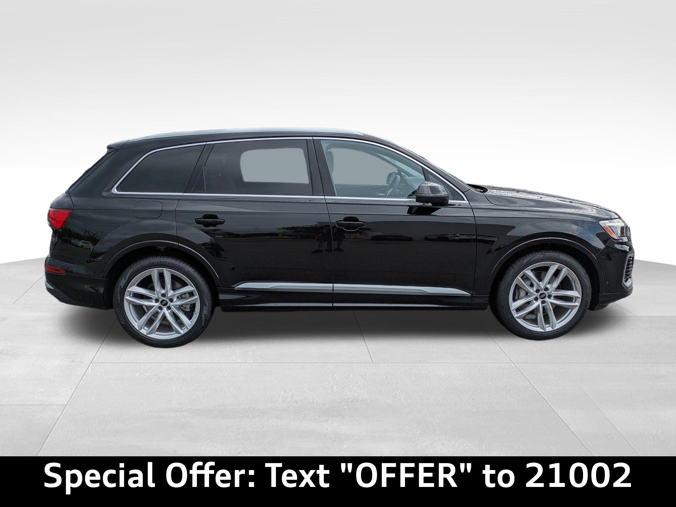 Audi 2025 Q7 55 TFSI quattro Premium Plus