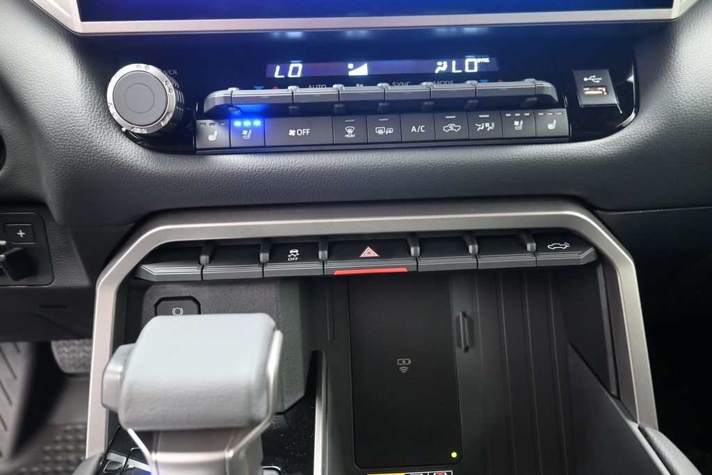 2026 Toyota Tundra Limited - 8