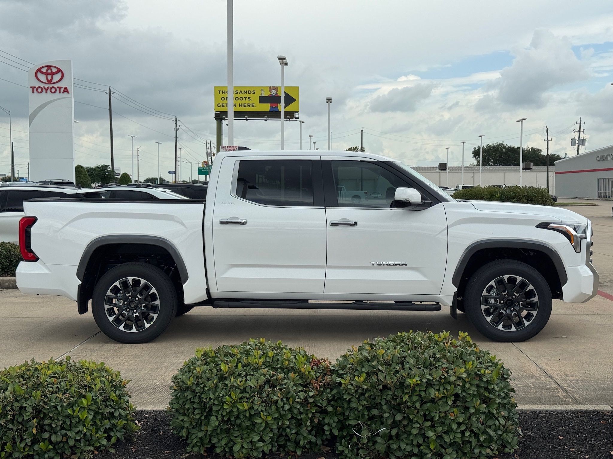 2026 Toyota Tundra Limited - 11