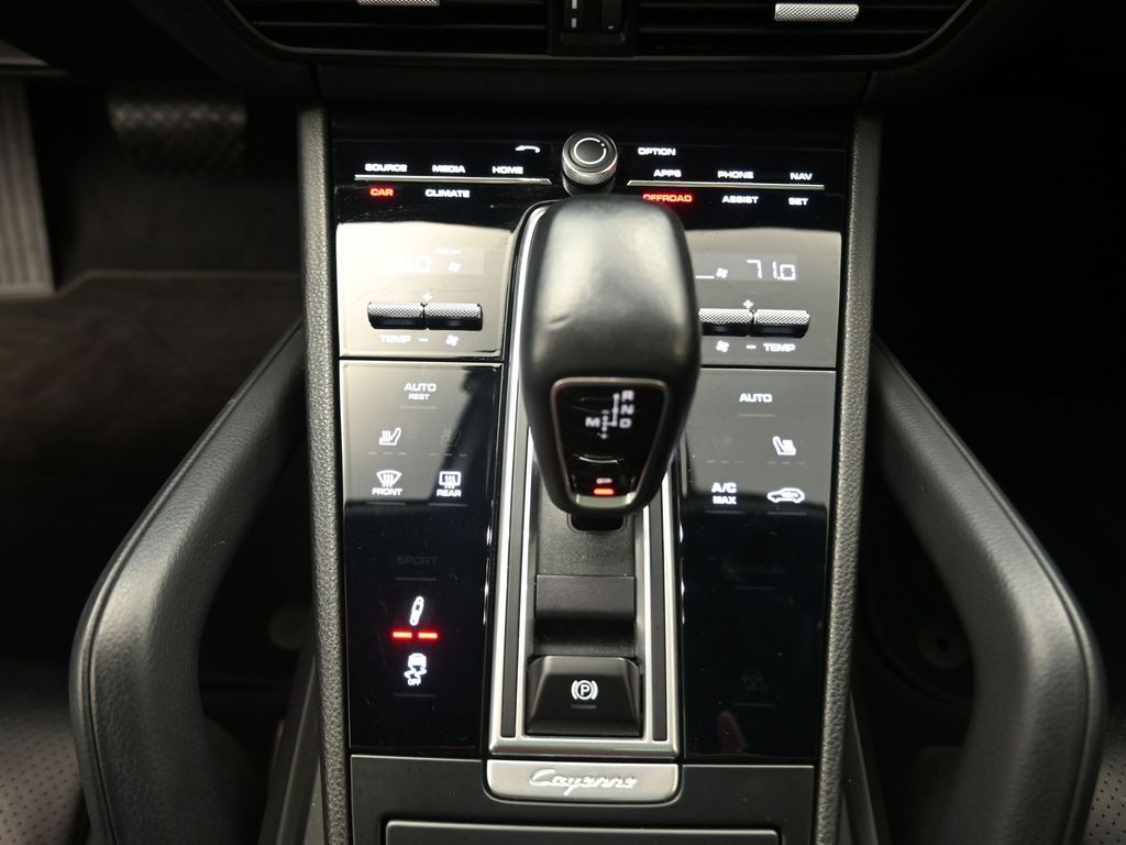 2020 Porsche Cayenne Coupe Base - 8