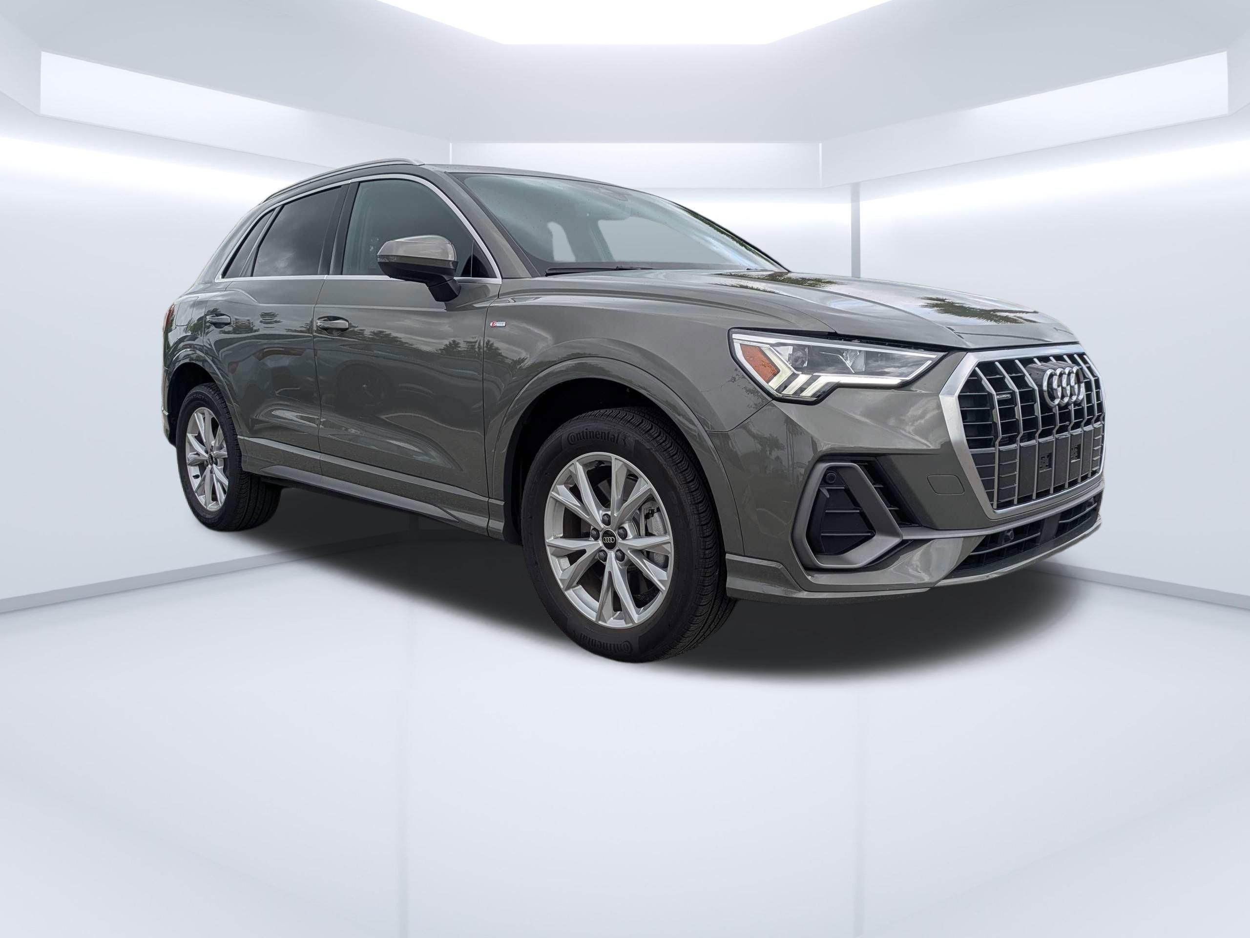 2025 Audi Q3 45 TFSI S Line Premium quattro's photo