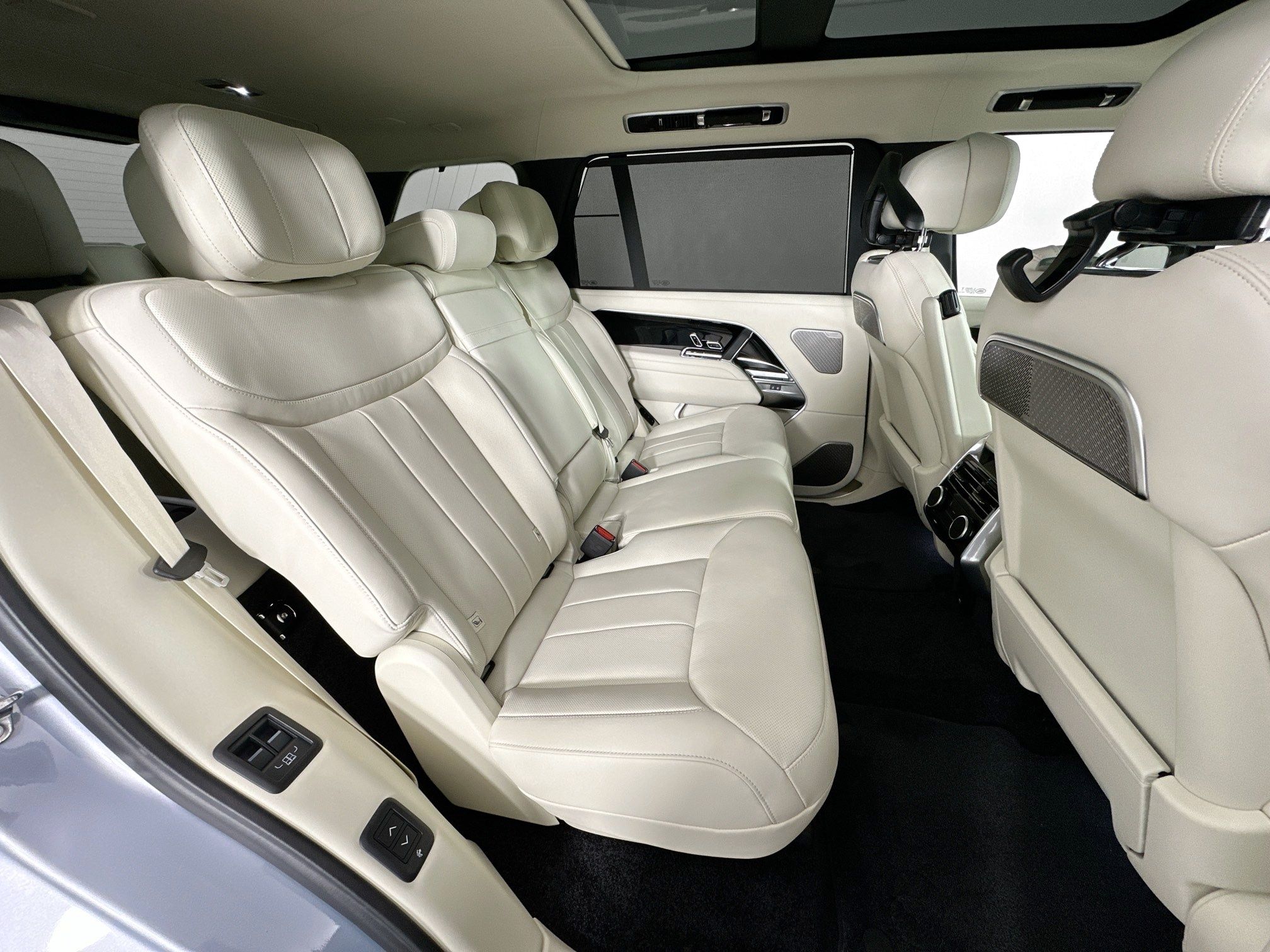 new 2026 Land Rover Range Rover car, priced at $201,935