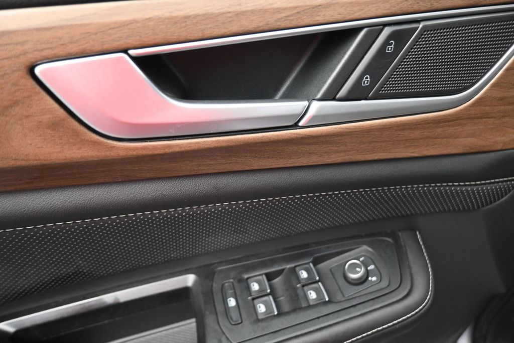 2024 Volkswagen Atlas 2.0T SE w/Technology - 5