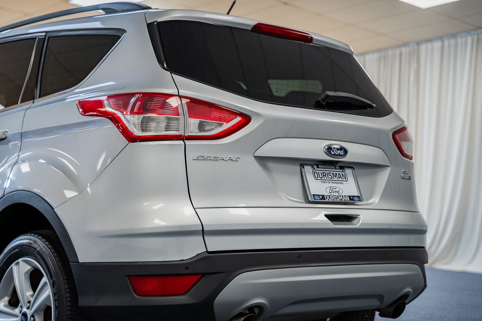 View vehicle photo 6