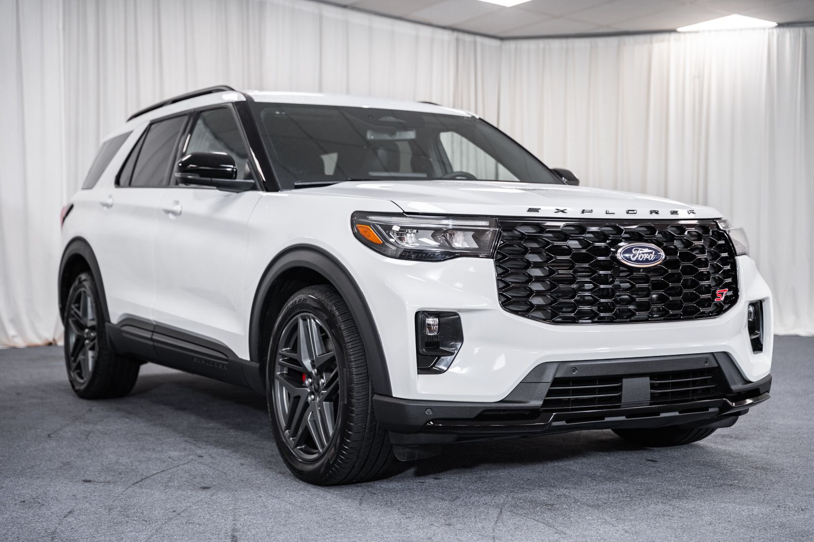 Star White Metallic Tri-Coat 2025 Ford Explorer SUV / Crossover All-Wheel Drive Automatic