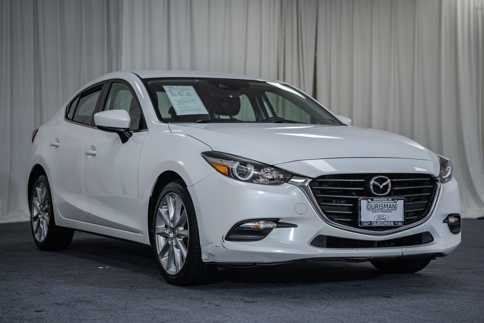 Snowflake White Pearl Mica 2017 Mazda MAZDA3 Sedan Front-Wheel Drive 6-Speed Automatic