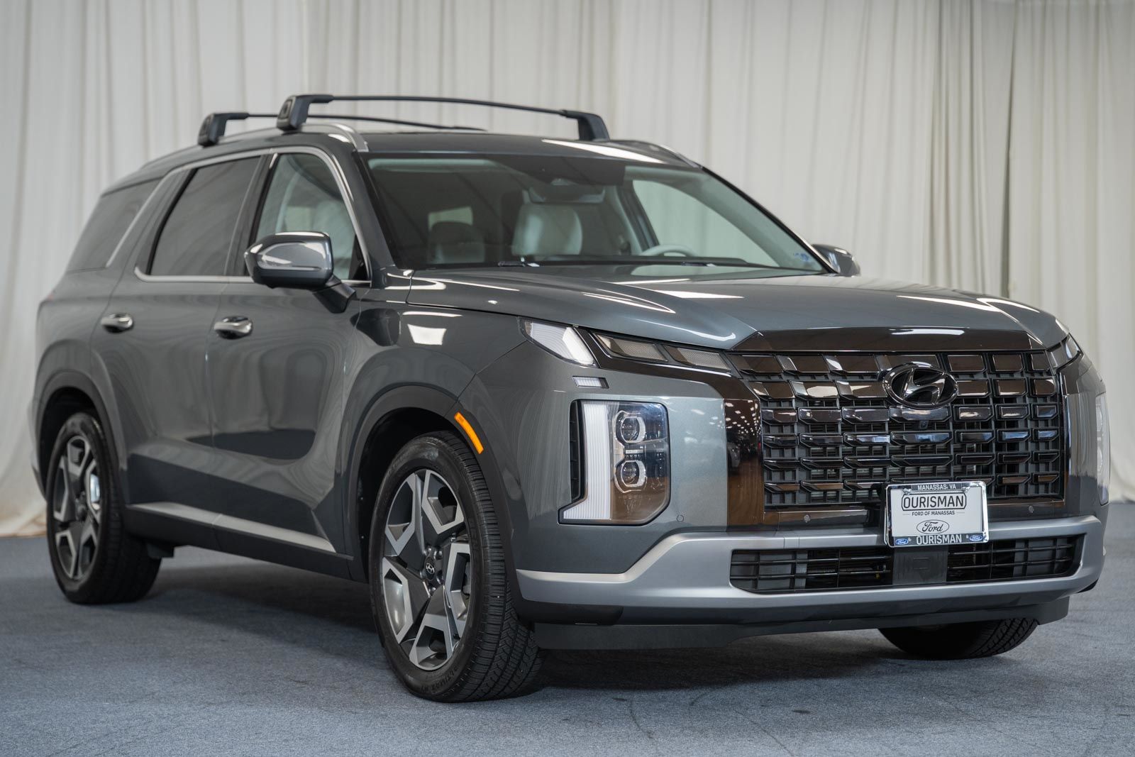 Gray (Steel Graphite) 2023 Hyundai Palisade SUV / Crossover Front-Wheel Drive 8-Speed Automatic