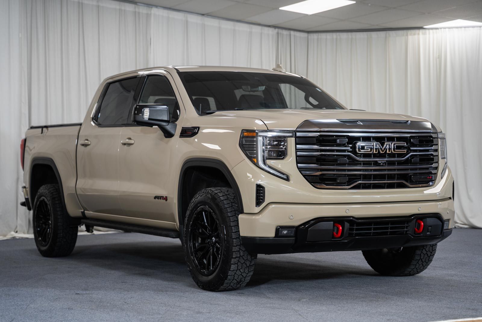 2023 GMC Sierra 1500 AT4 Crew Cab 4WD
