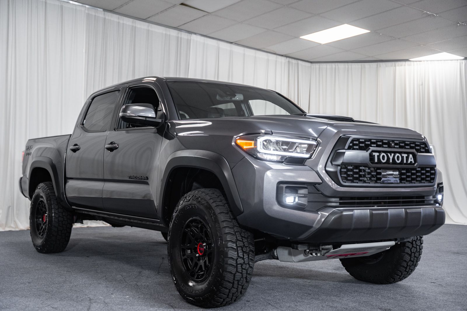 Magnetic Gray Metallic 2023 Toyota Tacoma Pickup Truck Four-Wheel Drive 6-Speed Automatic