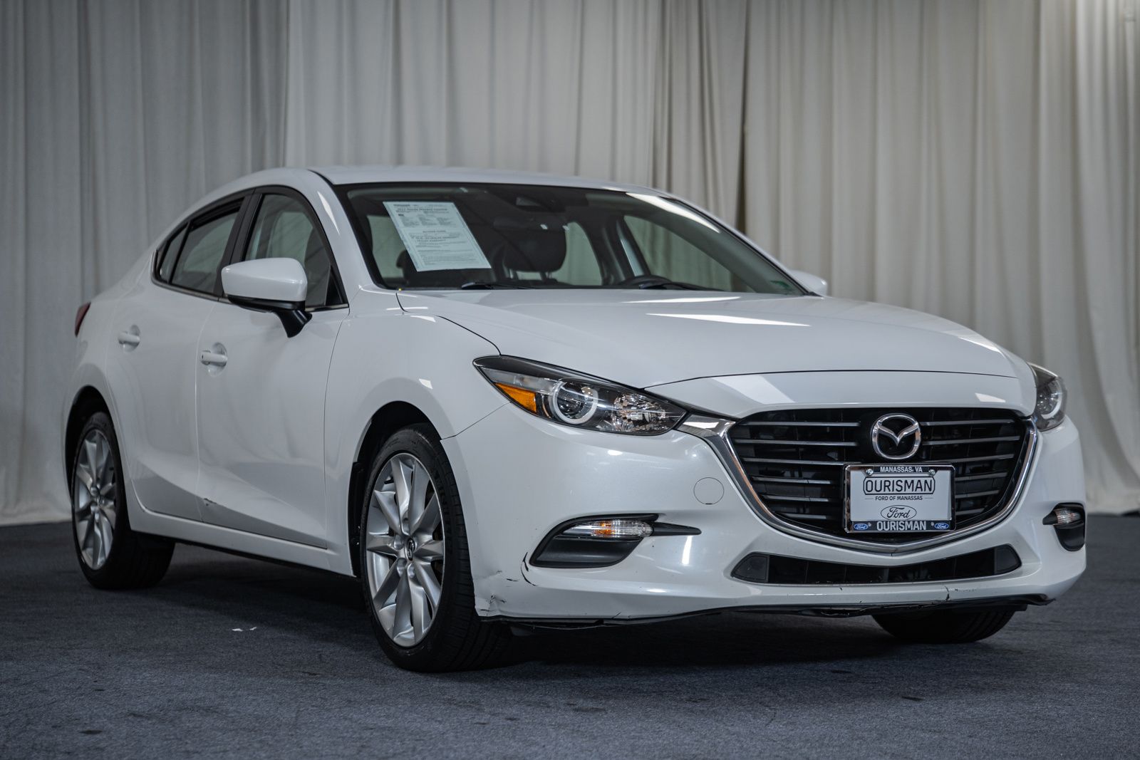 Snowflake White Pearl Mica 2017 Mazda MAZDA3 Sedan Front-Wheel Drive 6-Speed Automatic