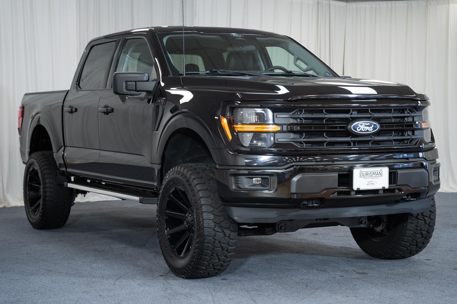 Agate Black Metallic 2025 Ford F-150 Pickup Truck Four-Wheel Drive Automatic
