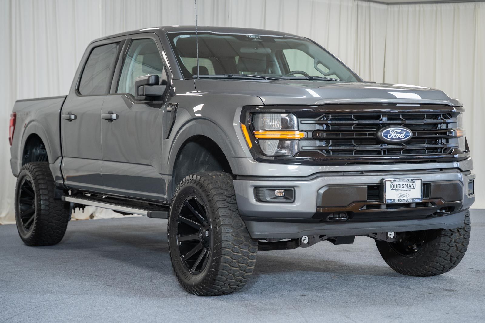Carbonized Gray Metallic 2025 Ford F-150 Pickup Truck Four-Wheel Drive Automatic
