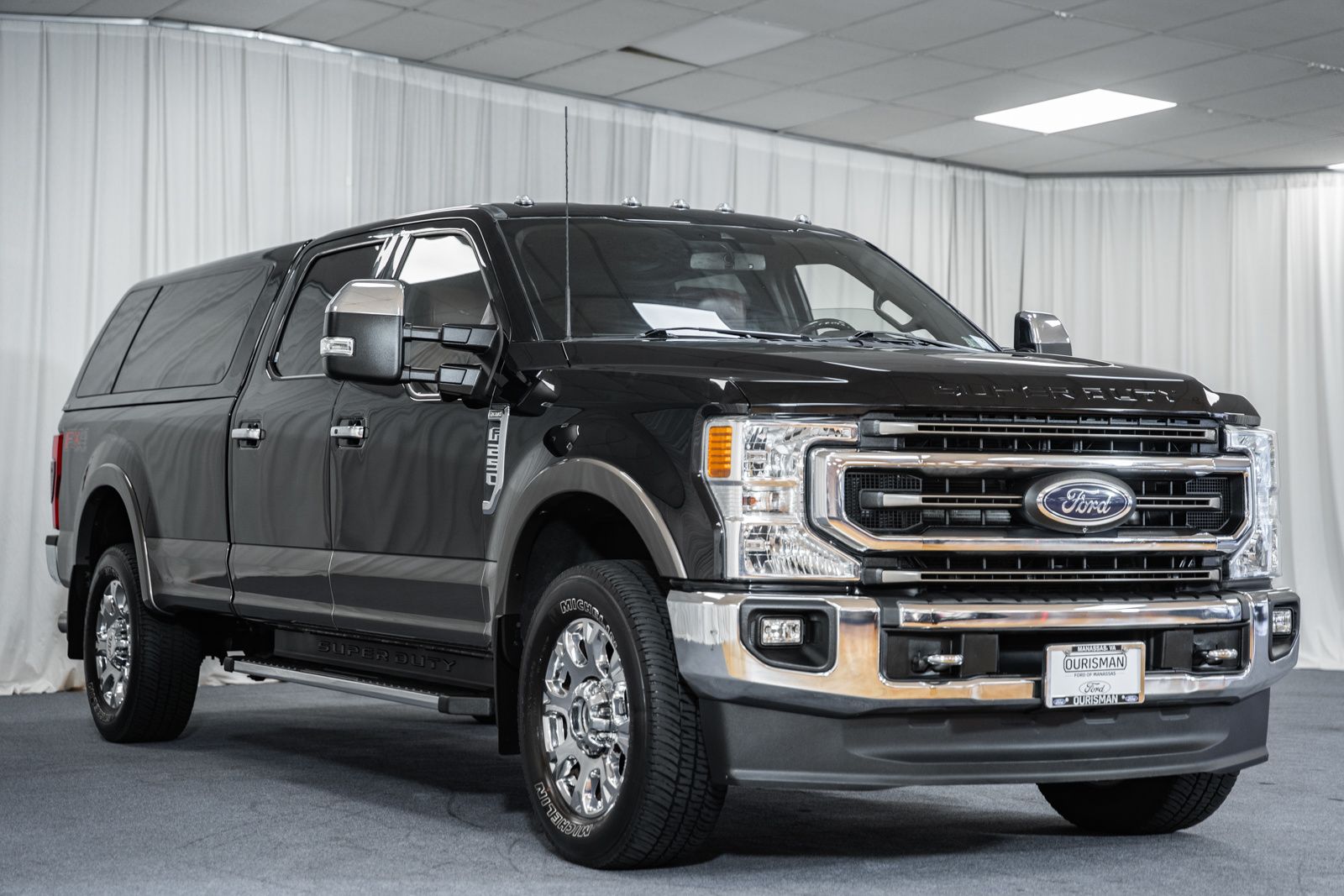 Agate Black Metallic 2022 Ford F-250 Super Duty Pickup Truck Four-Wheel Drive Automatic