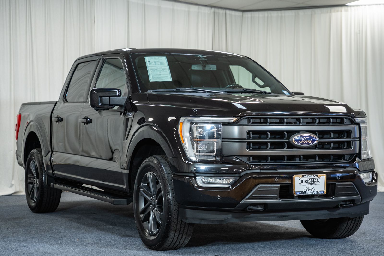 Agate Black Metallic 2023 Ford F-150 Lariat SuperCrew 4WD Pickup Truck Four-Wheel Drive Automatic