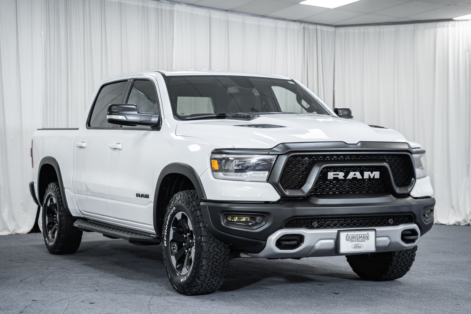 Bright White Clearcoat 2019 RAM 1500 Rebel Crew Cab 4WD Pickup Truck Four-Wheel Drive 8-Speed Automatic