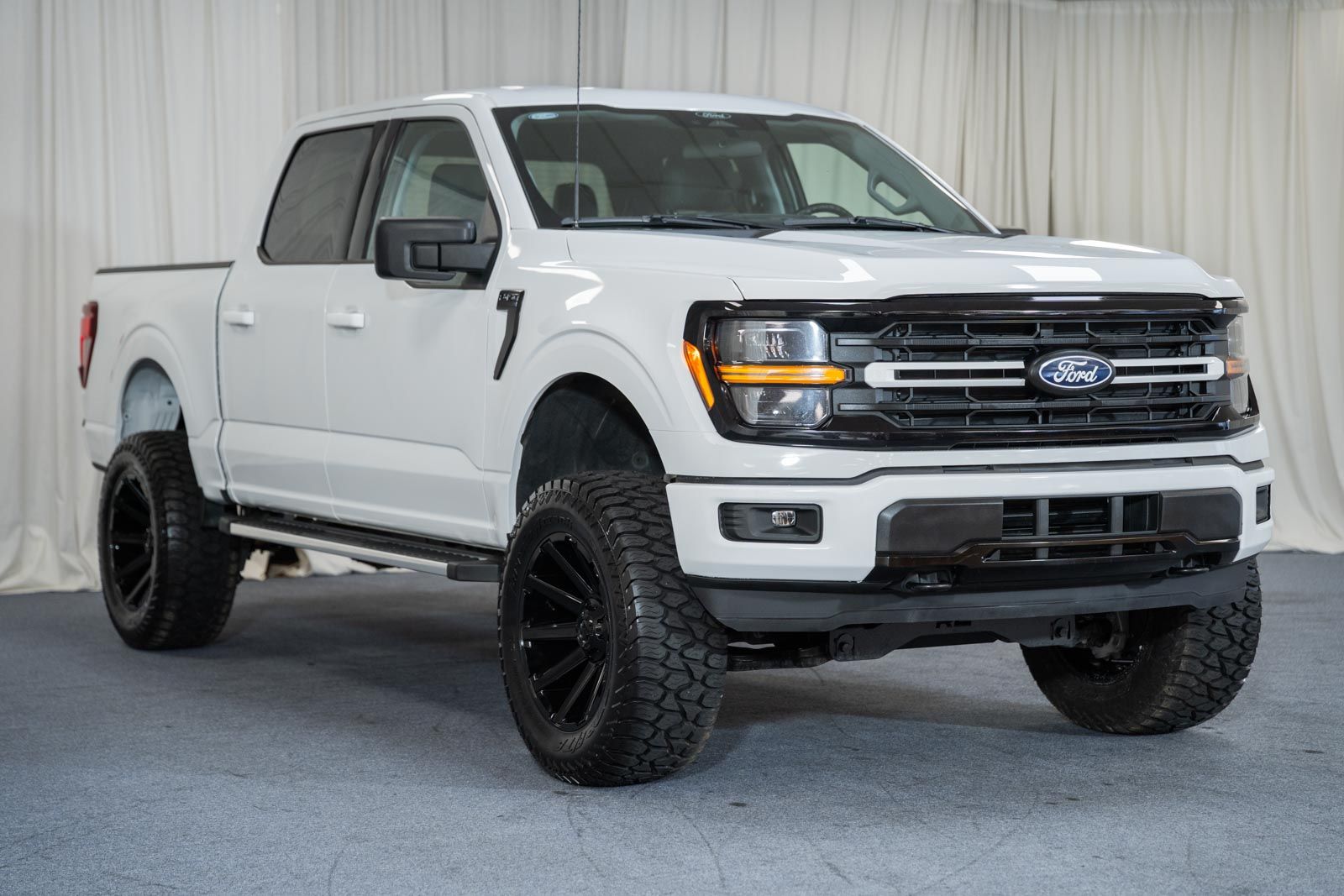 Oxford White 2025 Ford F-150 Pickup Truck Four-Wheel Drive Automatic