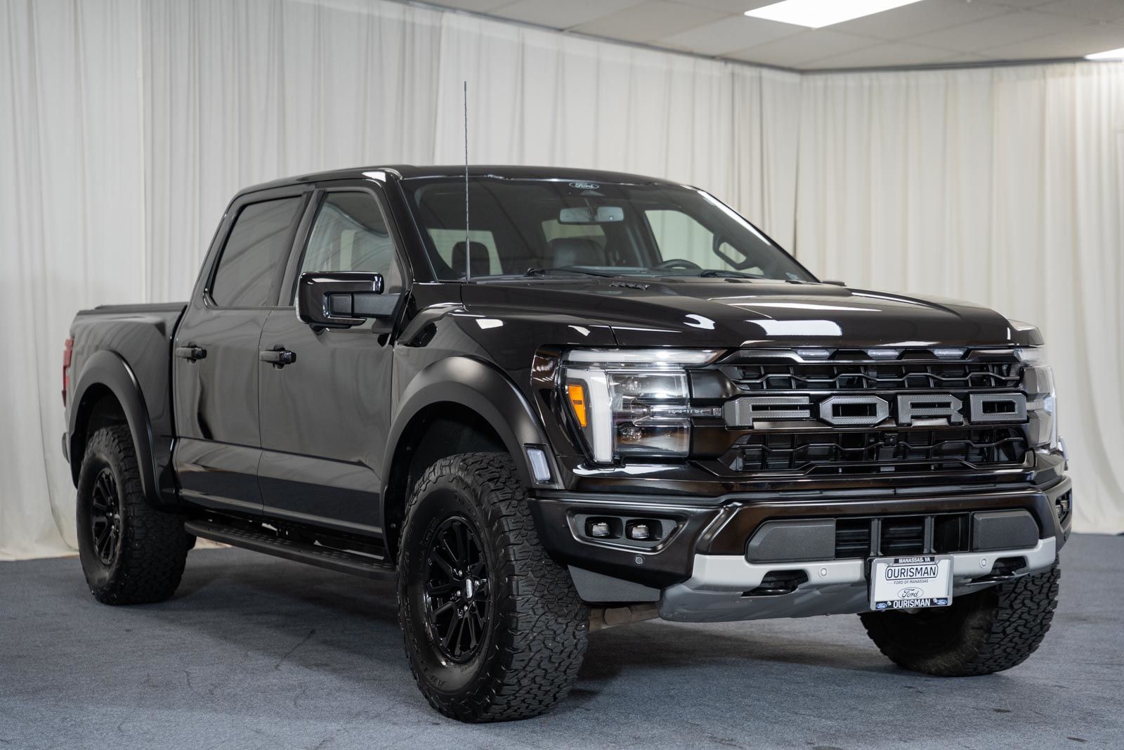 Agate Black Metallic 2024 Ford F-150 Pickup Truck Four-Wheel Drive Automatic