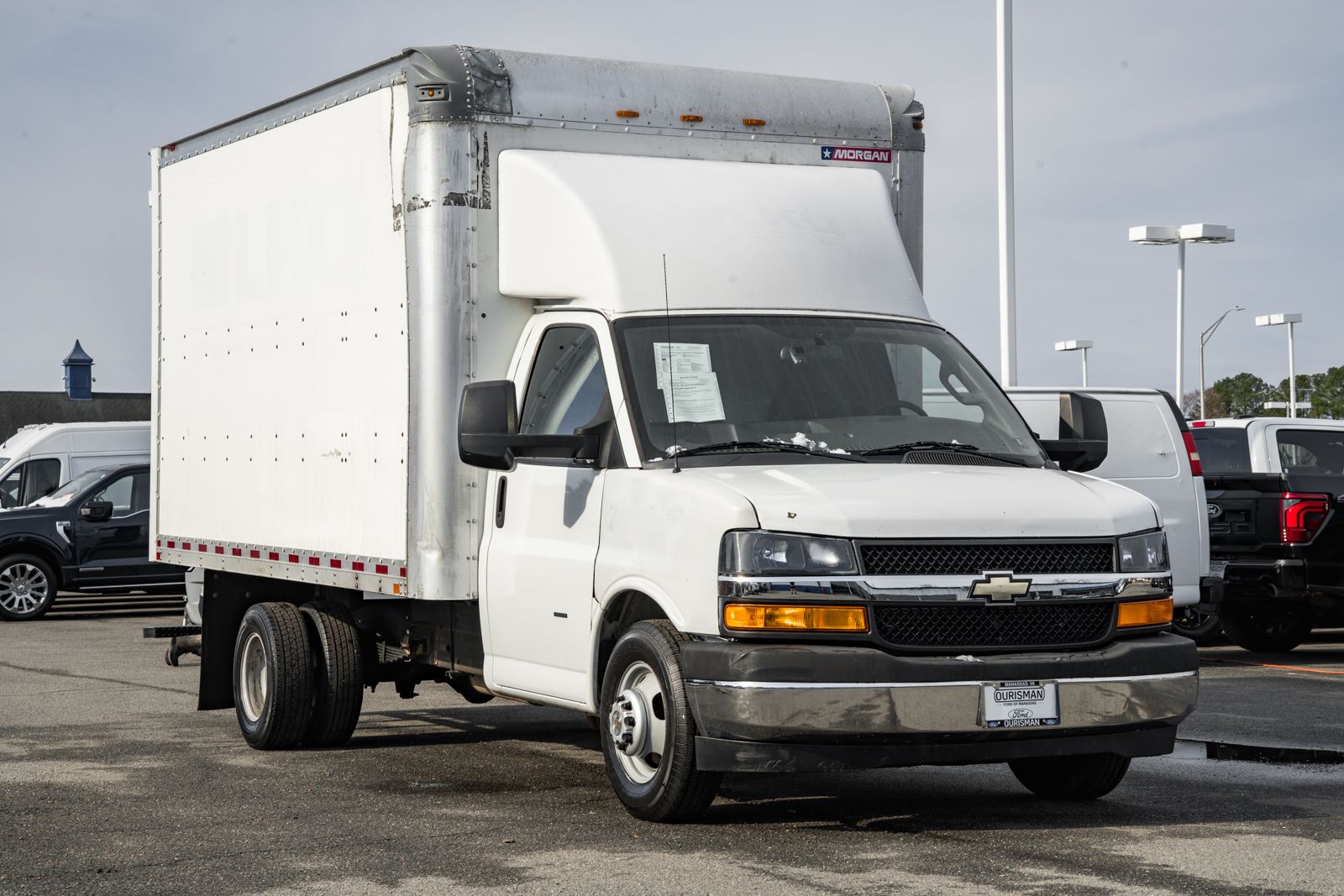2018 Chevrolet Express Chassis 3500 159 Cutaway RWD