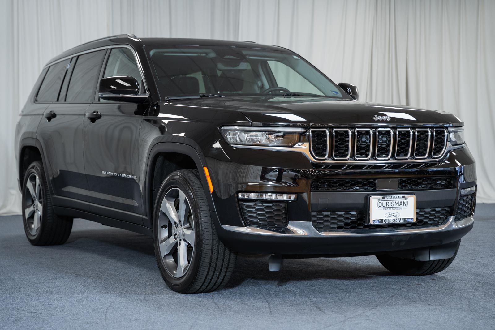Diamond Black Crystal Pearlcoat 2022 Jeep Grand Cherokee L SUV / Crossover Four-Wheel Drive 8-Speed Automatic