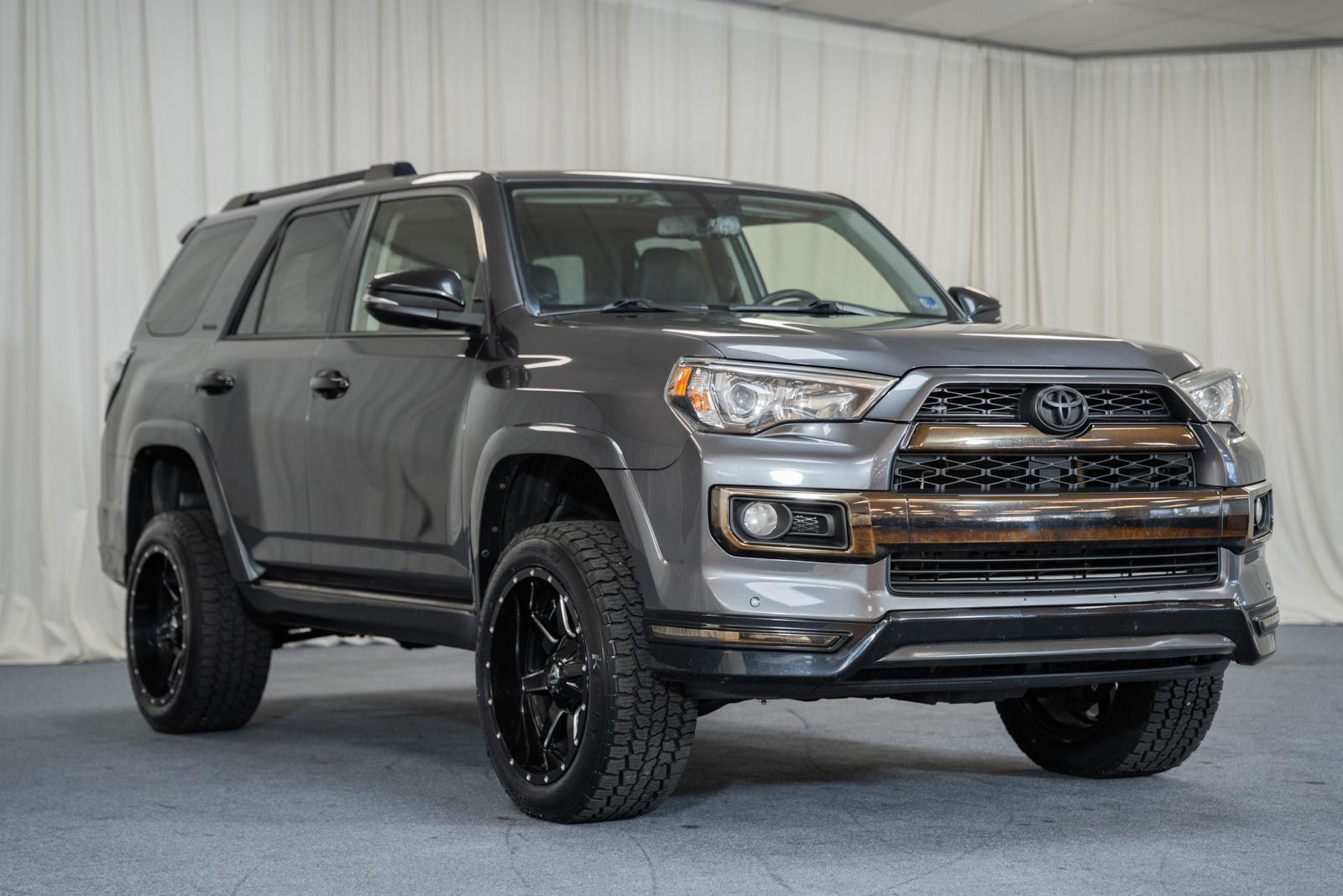 Magnetic Gray Metallic 2019 Toyota 4Runner SUV / Crossover All-Wheel Drive 5-Speed Automatic Overdrive