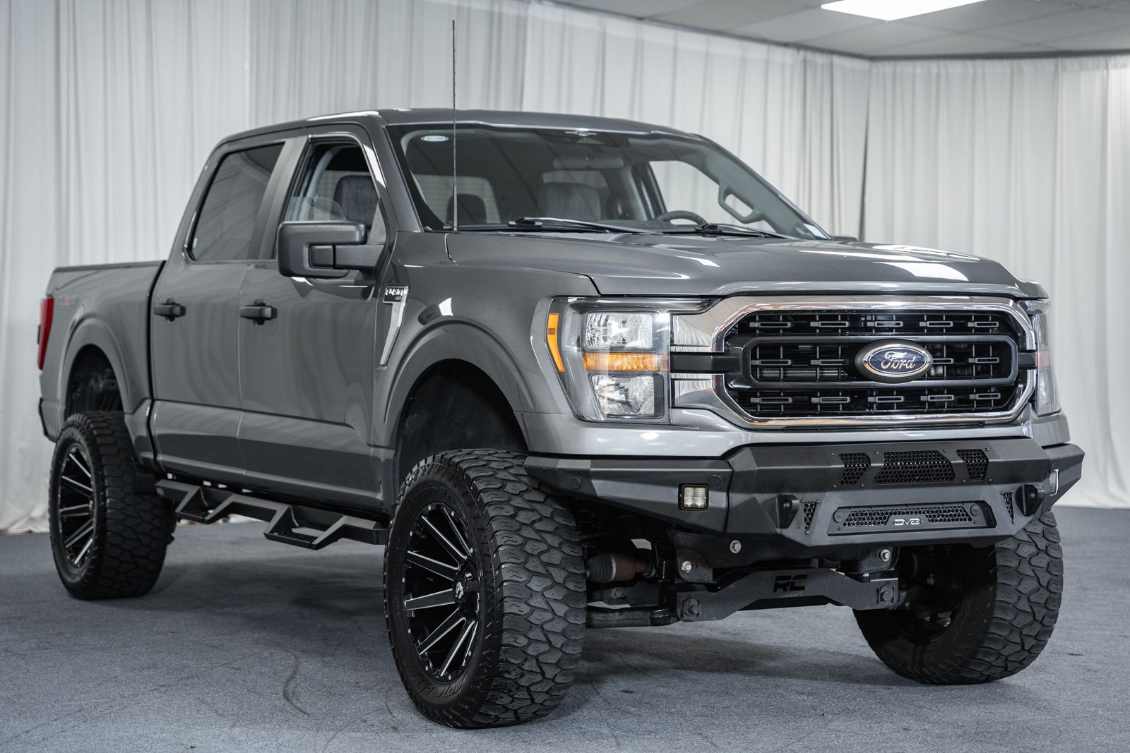 Carbonized Gray Metallic 2023 Ford F-150 Pickup Truck Four-Wheel Drive Automatic