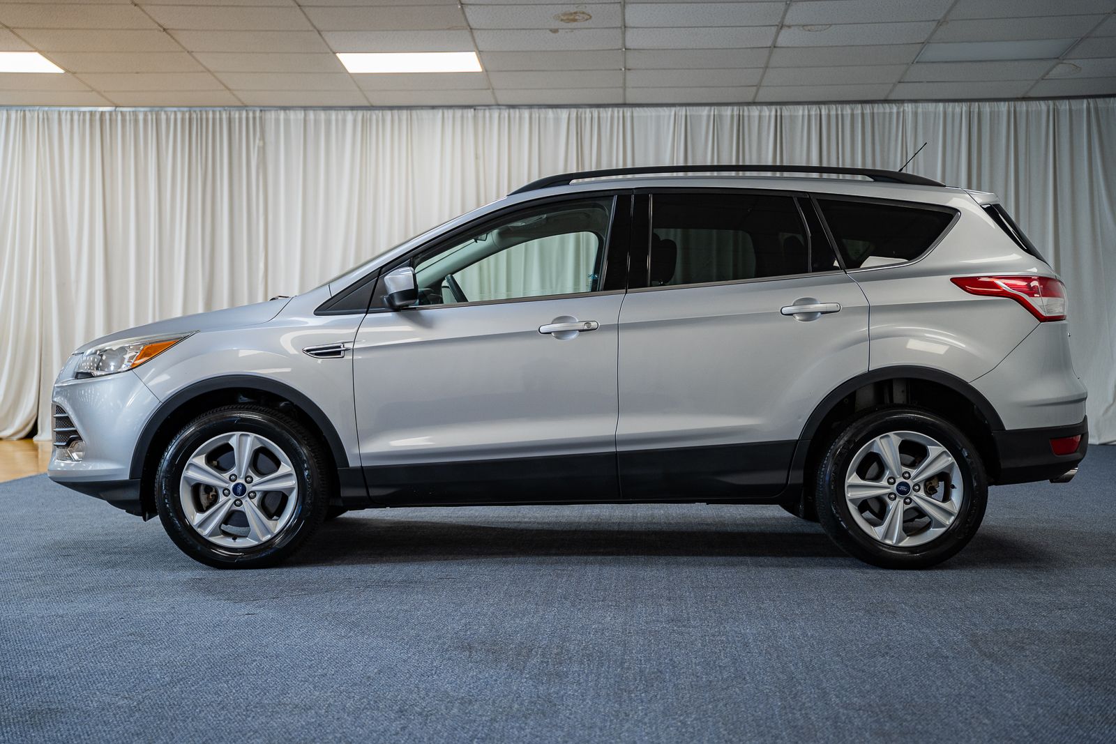 View vehicle photo 5