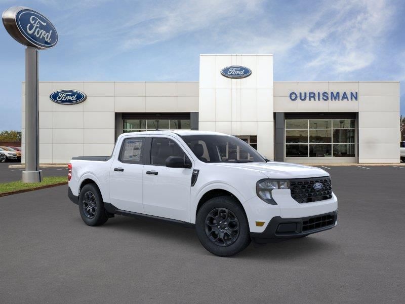 Oxford White 2026 Ford Maverick XLT SuperCrew AWD Pickup Truck All-Wheel Drive 8-Speed Automatic