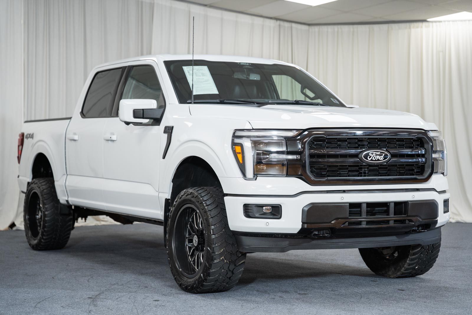 Oxford White 2025 Ford F-150 Pickup Truck Four-Wheel Drive Automatic
