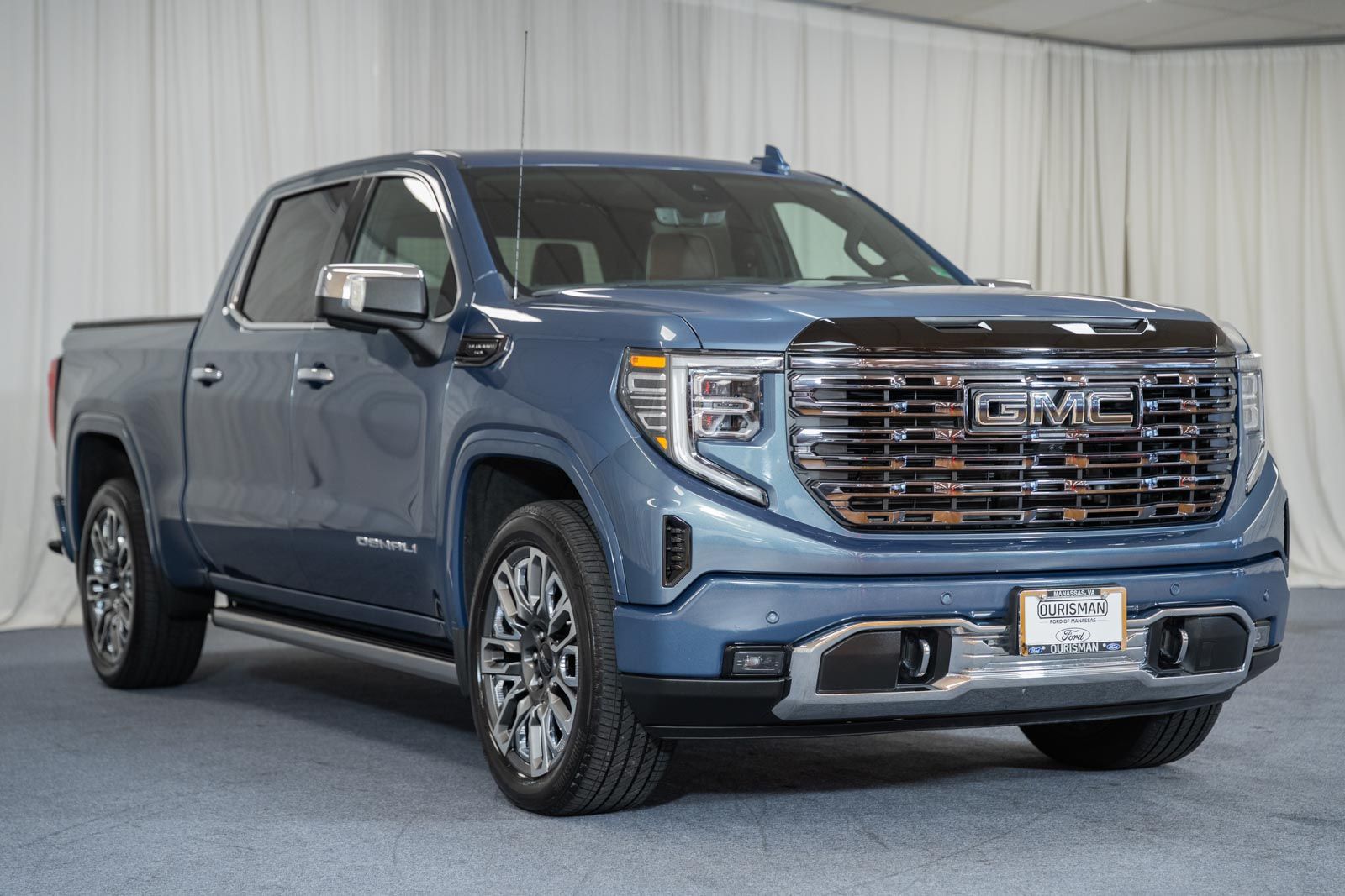 Downpour Metallic 2026 GMC Sierra 1500 Pickup Truck Four-Wheel Drive Automatic