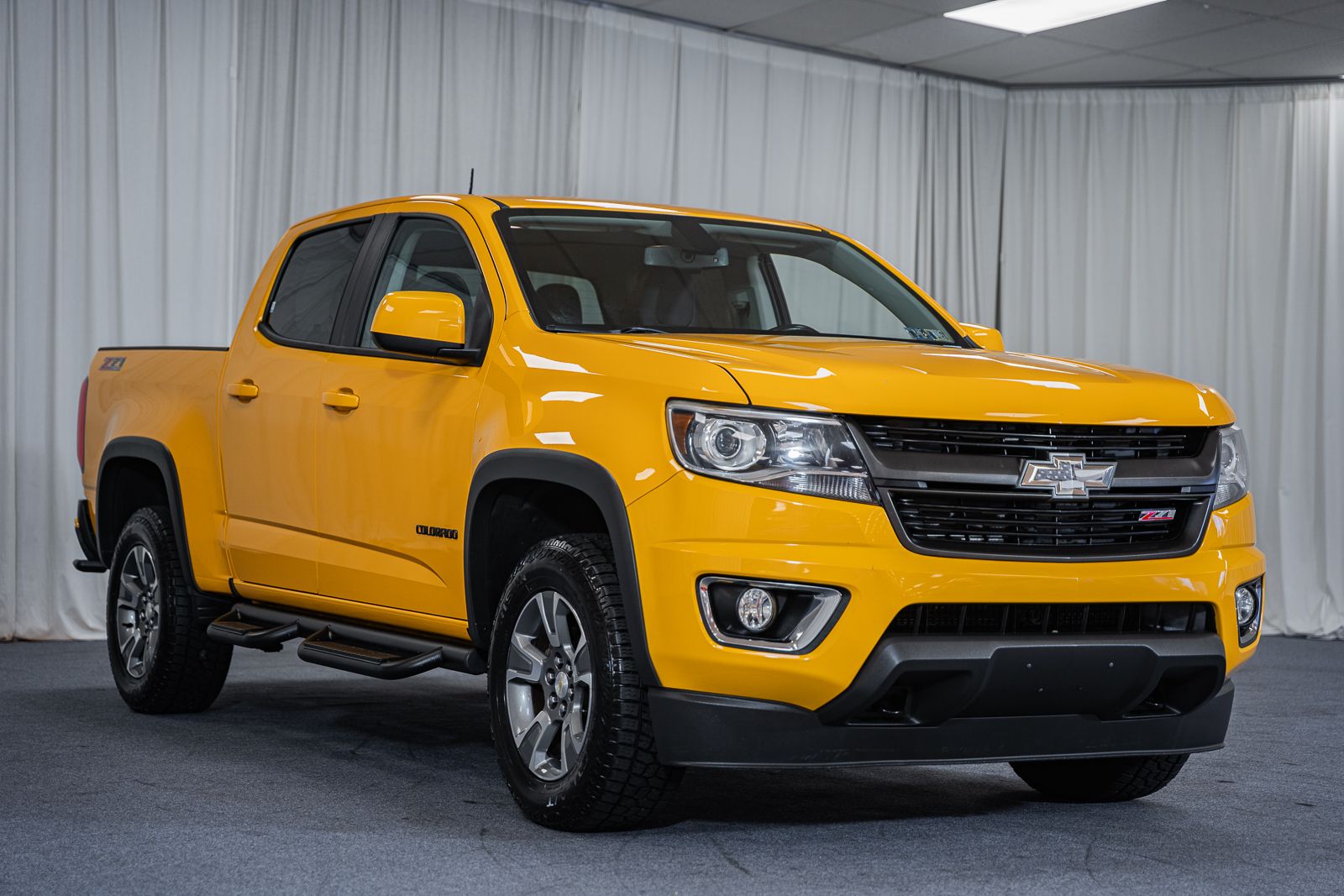 Wheatland Yellow 2018 Chevrolet Colorado Z71 Crew Cab 4WD Pickup Truck Four-Wheel Drive 8-Speed Automatic
