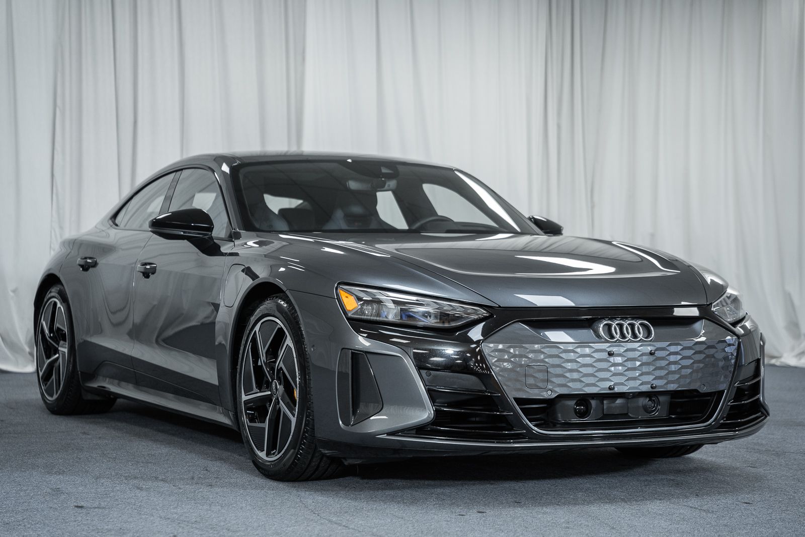 Daytona Gray Pearl Effect 2024 Audi RS e-tron GT quattro AWD Sedan All-Wheel Drive 1-Speed Automatic
