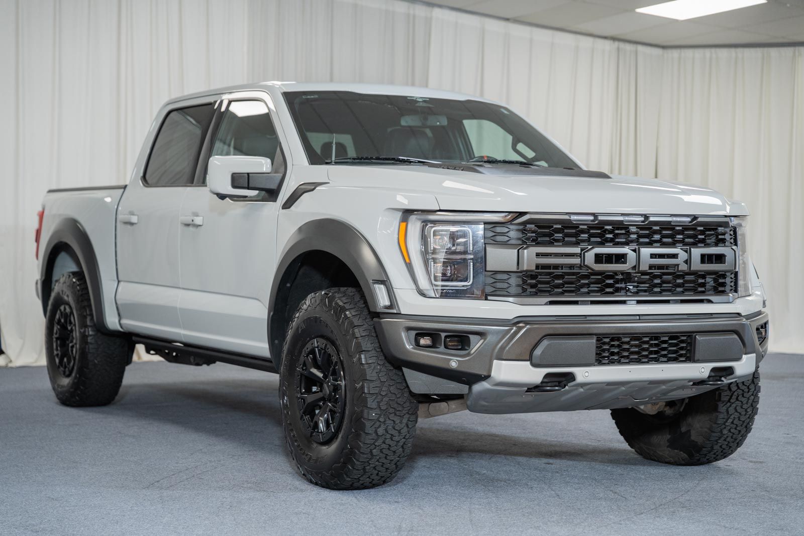 Avalanche 2023 Ford F-150 Pickup Truck Four-Wheel Drive Automatic